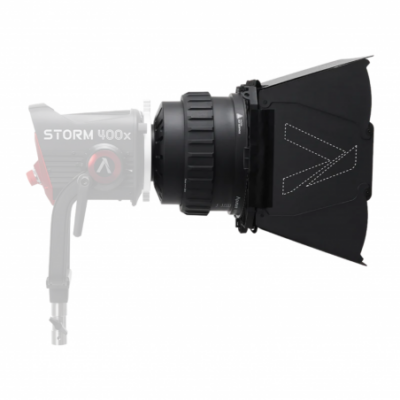 aputure cf7 fresnel and barn doors kit (1)